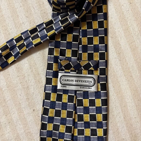 100% SILK Carlos Devenezia Blue and Yellow Colored Tie - Picture 3 of 6